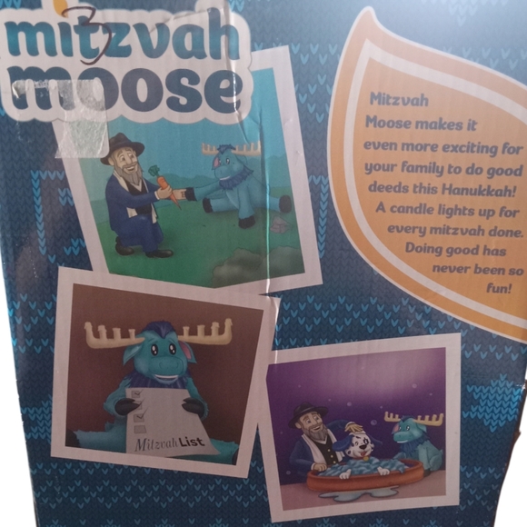 Mitzvah Moose Plush lights up with book - Picture 3 of 3